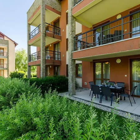 Club Birdland Luxusapartman Apartment Buk